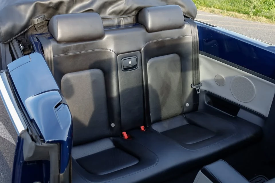2004 Volkswagen New Beetle - Image 15 of 17
