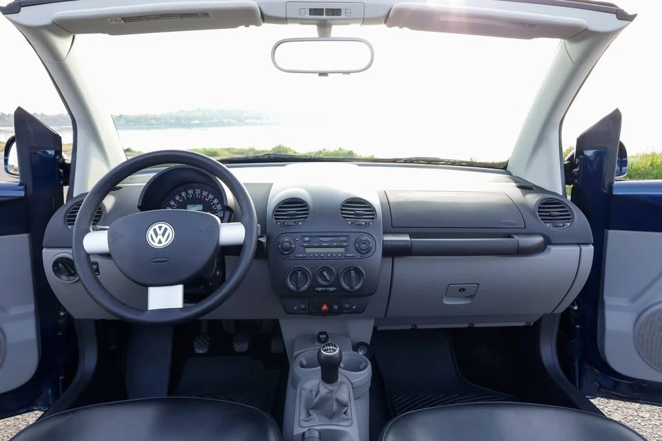 2004 Volkswagen New Beetle - Image 13 of 17