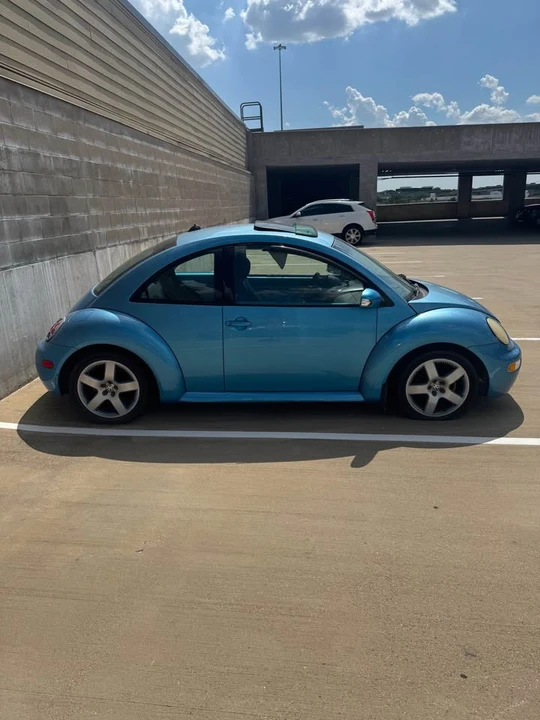 2004 Volkswagen New Beetle - Image 3 of 8