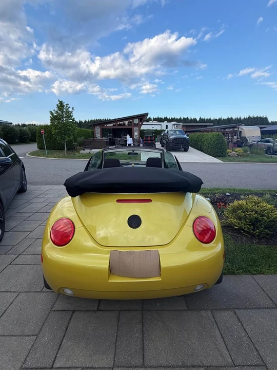2004 Volkswagen New Beetle - Image 12 of 12