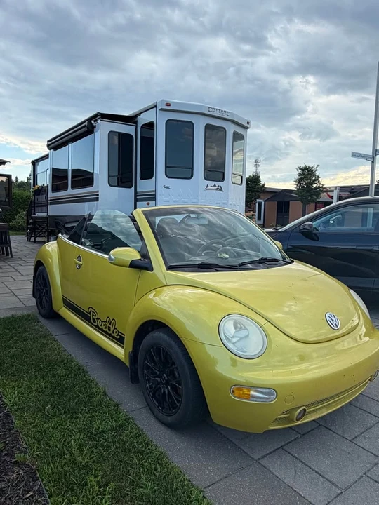 2004 Volkswagen New Beetle - Image 3 of 12