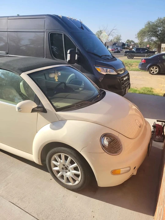 2004 Volkswagen New Beetle - Image 5 of 11