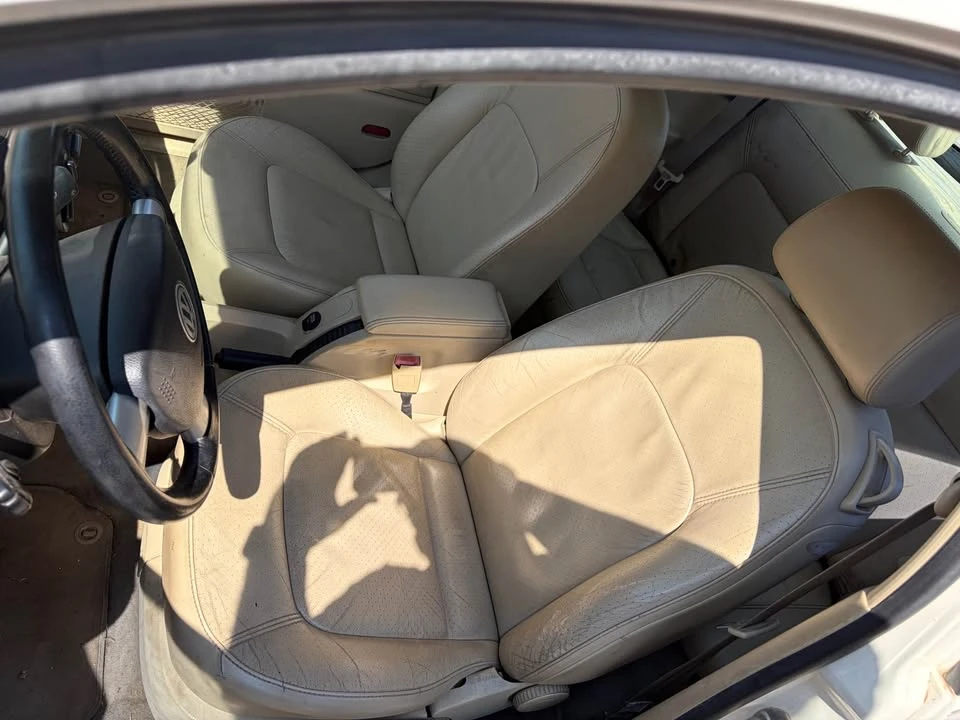 2004 Volkswagen New Beetle - Image 11 of 13