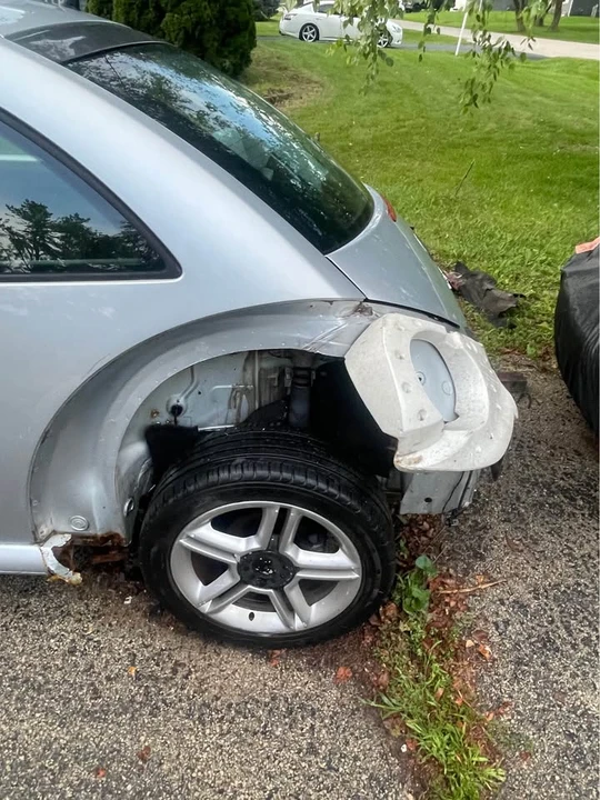 2004 Volkswagen New Beetle - Image 7 of 17