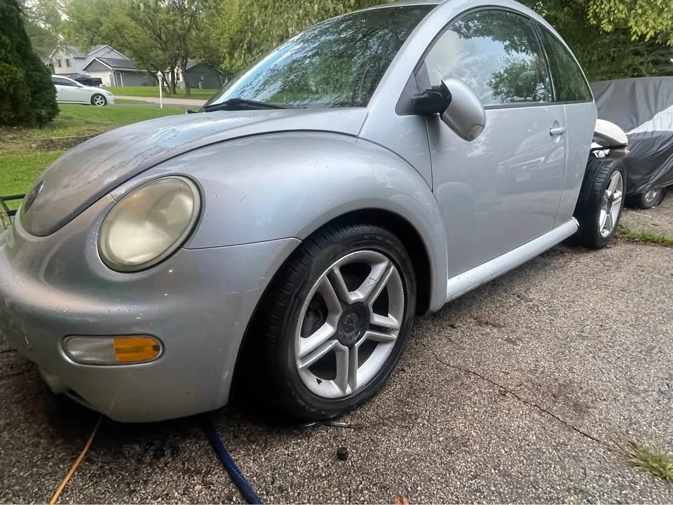 2004 Volkswagen New Beetle - Image 3 of 17