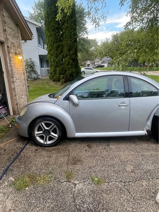 2004 Volkswagen New Beetle - Image 4 of 17