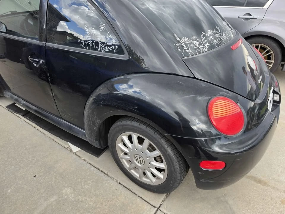 2004 Volkswagen New Beetle - Image 10 of 20