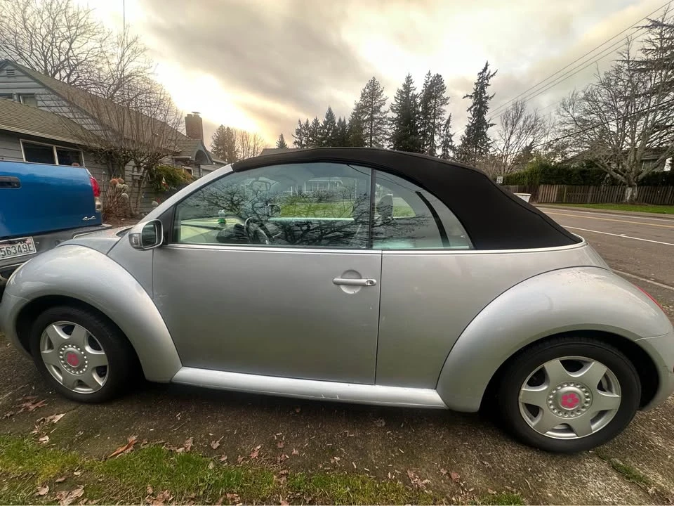 2004 Volkswagen New Beetle - Image 4 of 6