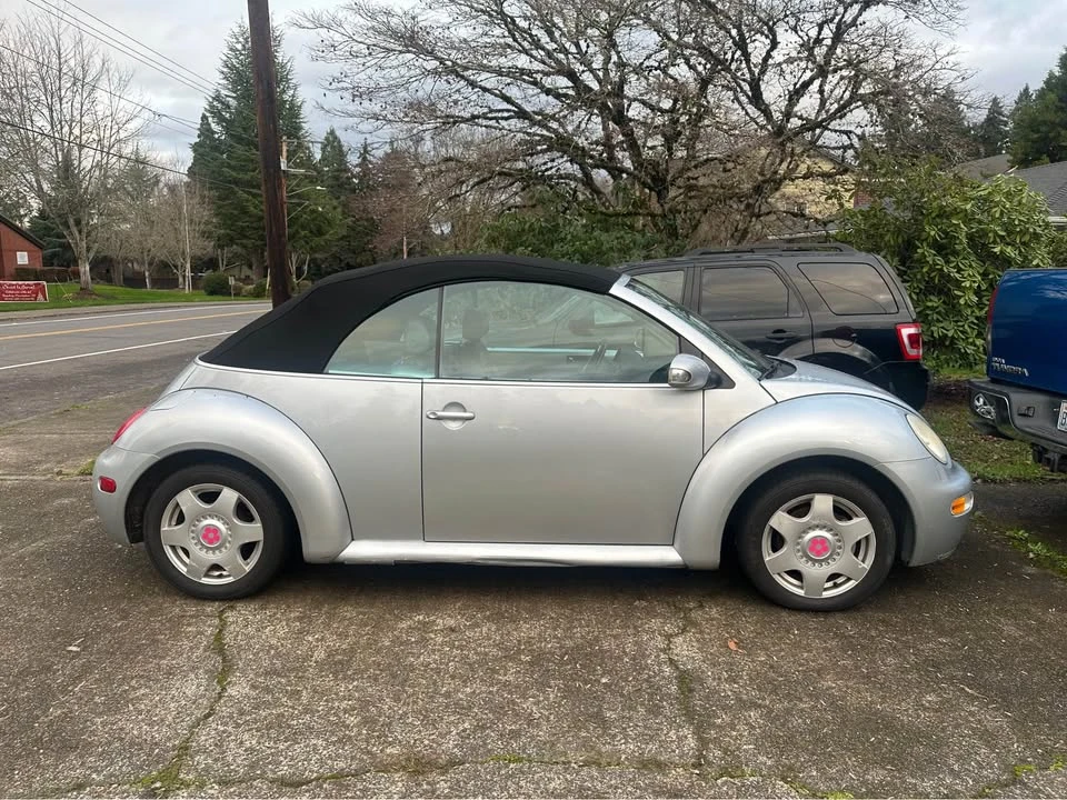 2004 Volkswagen New Beetle - Image 2 of 6
