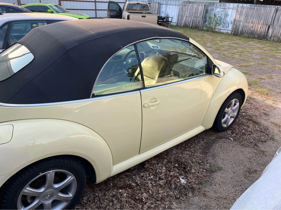 2004 Volkswagen New Beetle - Image 3 of 7