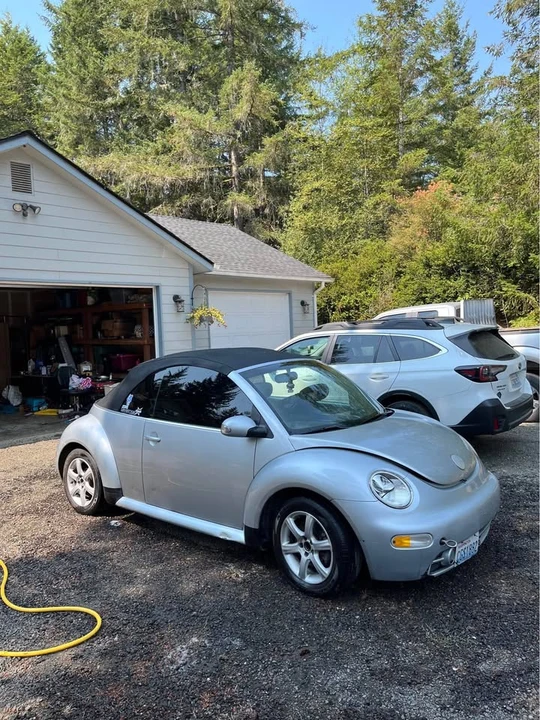 2004 Volkswagen New Beetle - Image 3 of 20