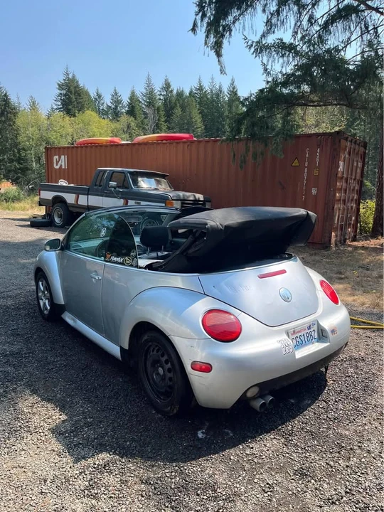 2004 Volkswagen New Beetle - Image 19 of 20