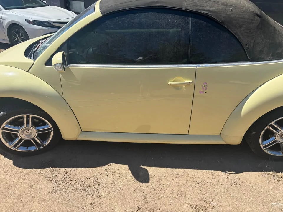 2004 Volkswagen New Beetle - Image 13 of 15