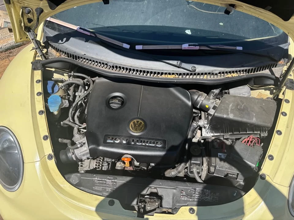 2004 Volkswagen New Beetle - Image 7 of 15