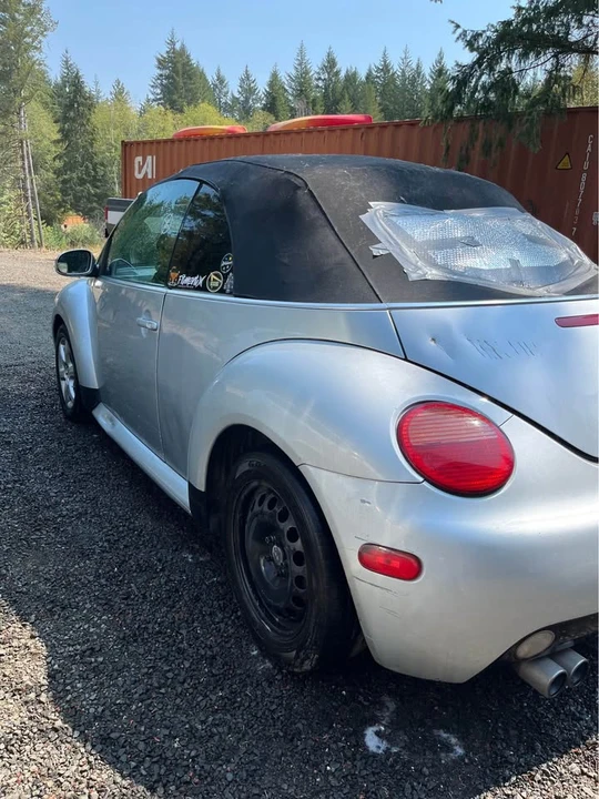2004 Volkswagen New Beetle - Image 7 of 20