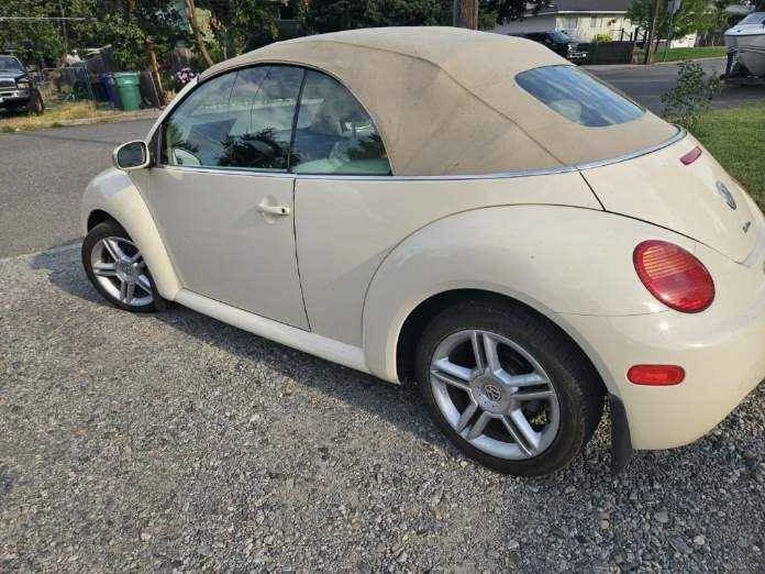 2004 Volkswagen New Beetle - Image 8 of 8