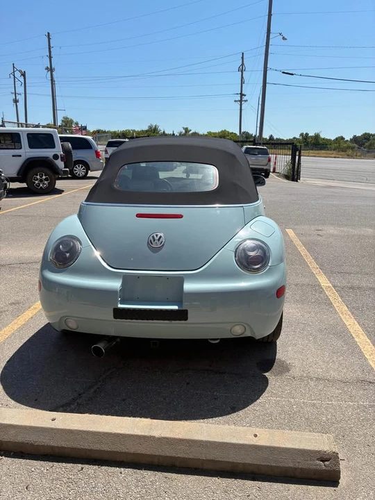 2004 Volkswagen New Beetle - Image 4 of 7