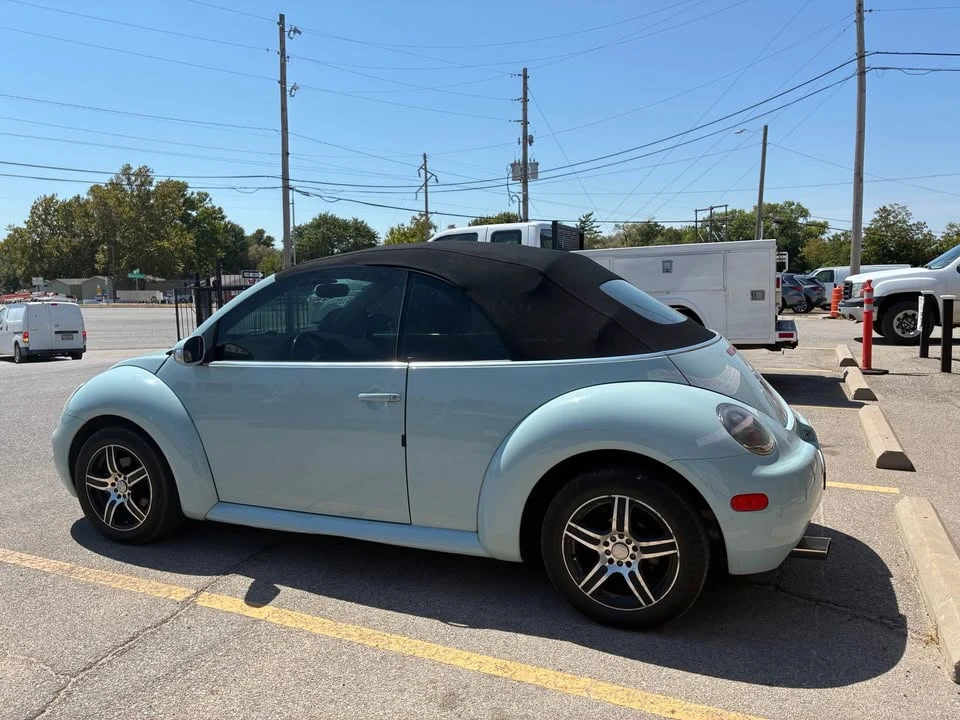 2004 Volkswagen New Beetle - Image 2 of 7