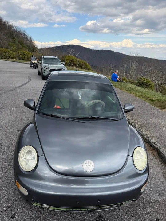 2004 Volkswagen New Beetle - Image 4 of 17