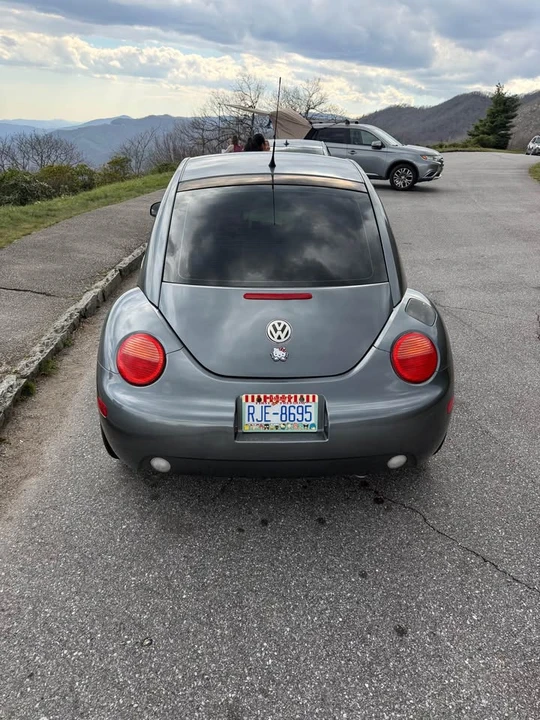 2004 Volkswagen New Beetle - Image 3 of 17