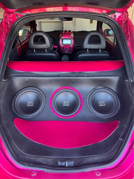 2004 Volkswagen New Beetle - Image 10 of 20