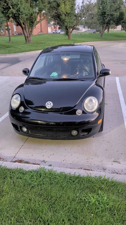 2004 Volkswagen New Beetle - Image 6 of 11