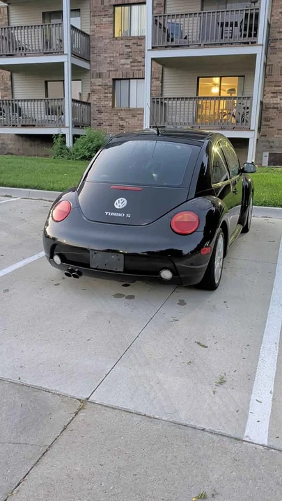 2004 Volkswagen New Beetle - Image 4 of 11