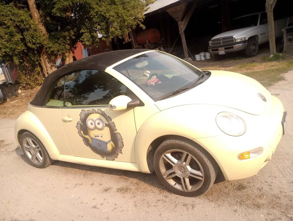 2004 Volkswagen New Beetle - Image 3 of 9