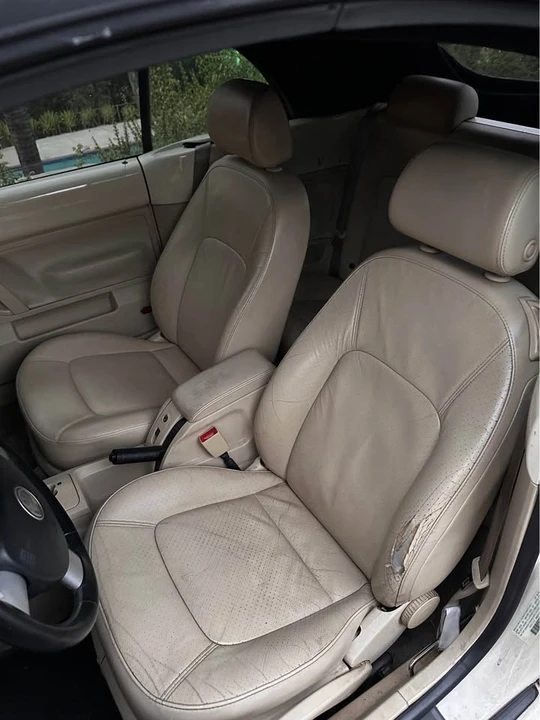 2004 Volkswagen New Beetle - Image 11 of 14