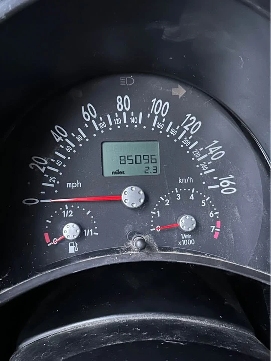 2004 Volkswagen New Beetle - Image 6 of 14
