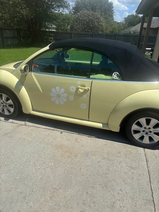 2004 Volkswagen New Beetle - Image 7 of 9