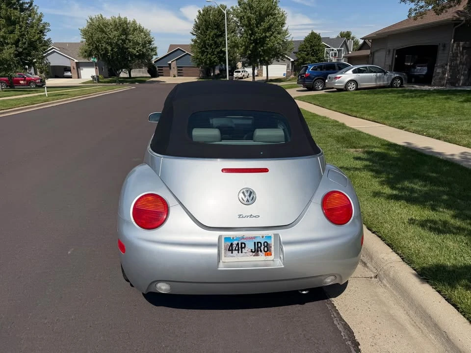2004 Volkswagen New Beetle - Image 3 of 8