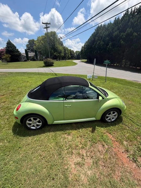 2004 Volkswagen New Beetle - Image 10 of 19