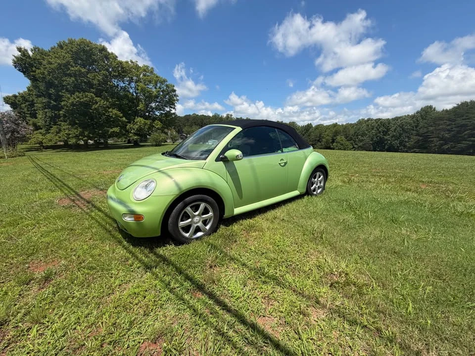 2004 Volkswagen New Beetle - Image 2 of 19