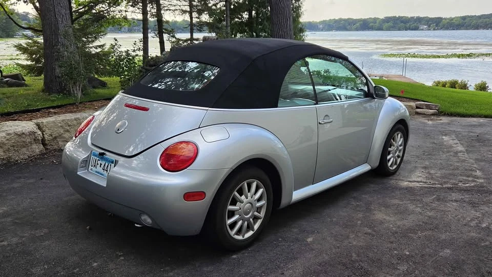 2004 Volkswagen New Beetle - Image 3 of 8