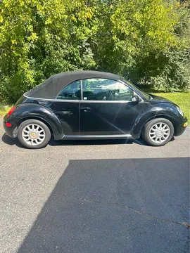 2004 Volkswagen Beetle 2.0T Coast Convertible 2D