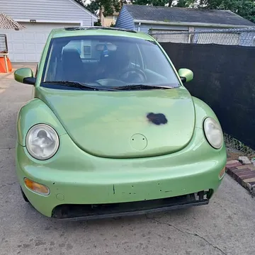 2004 Volkswagen Beetle 2.0T Coast Hatchback 2D