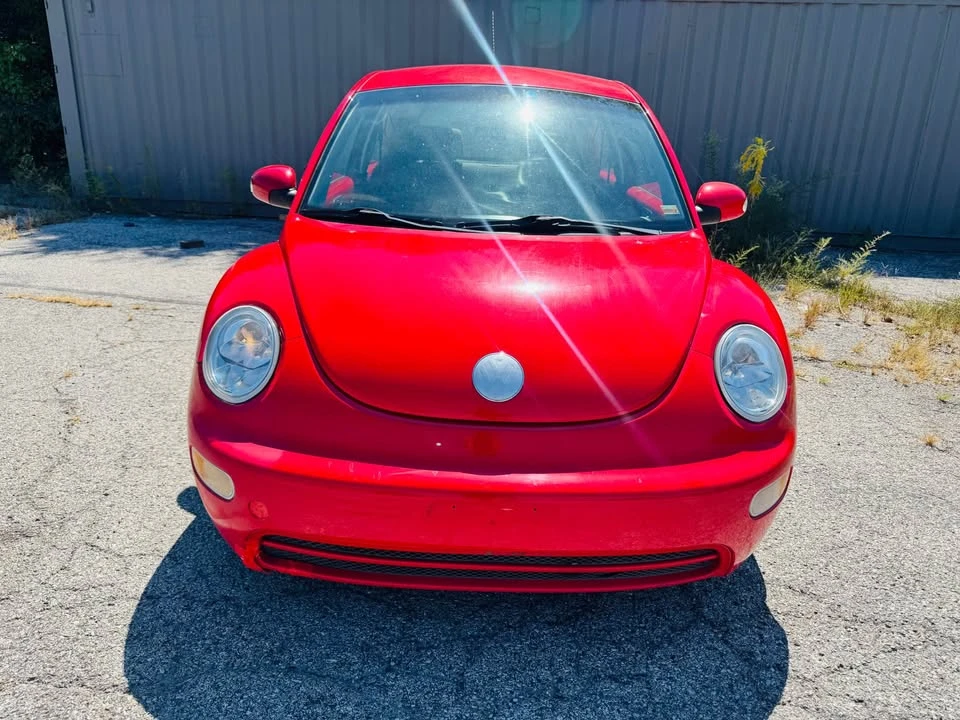 2004 Volkswagen New Beetle - Image 2 of 17