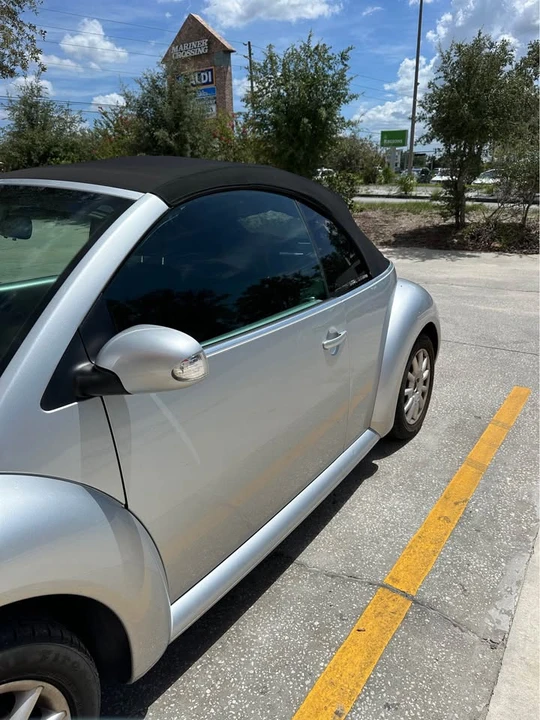 2004 Volkswagen New Beetle - Image 3 of 6