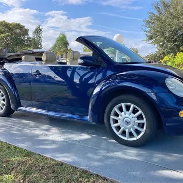 2004 Volkswagen Beetle 2.0T Dune Hatchback 2D