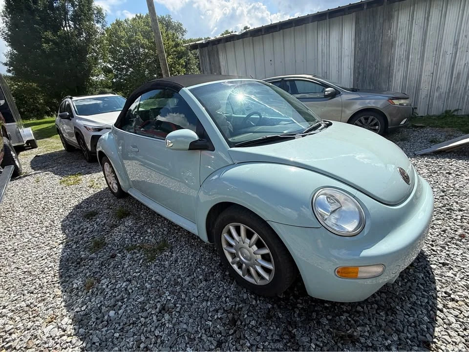 2004 Volkswagen New Beetle - Image 3 of 8
