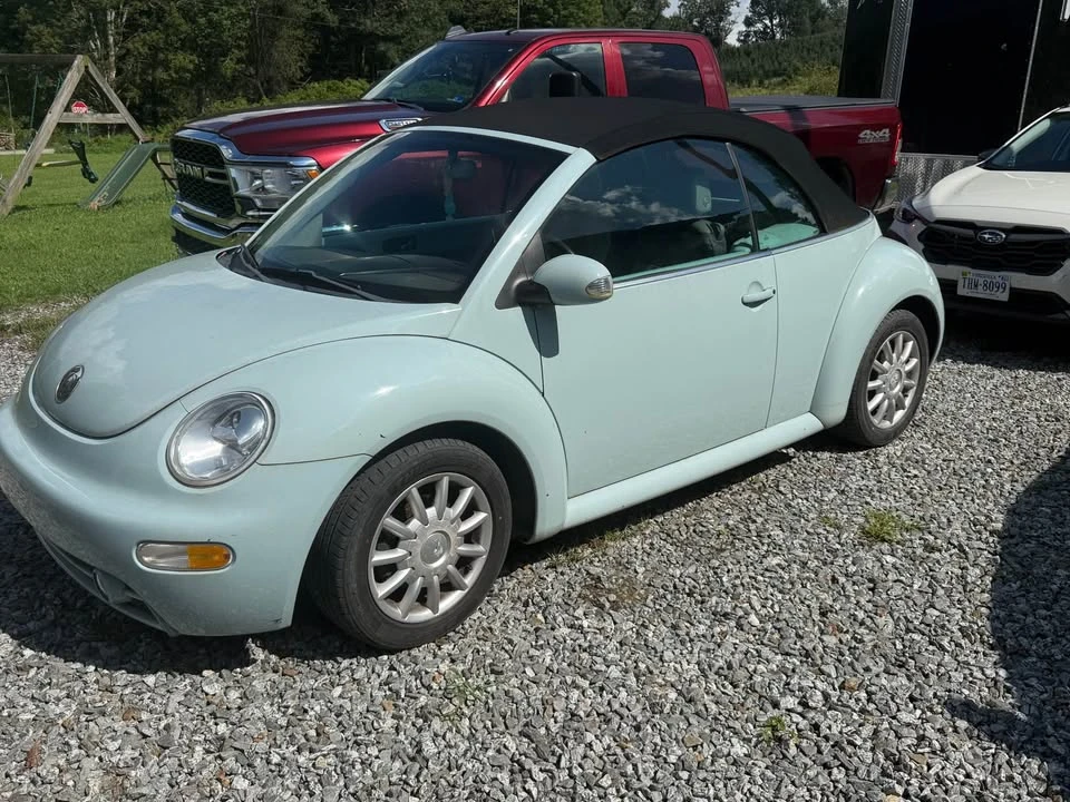 2004 Volkswagen New Beetle - Image 4 of 8