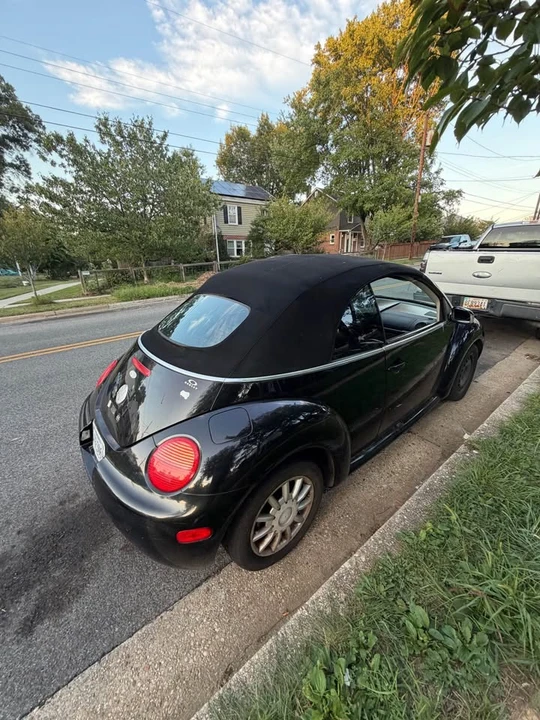 2004 Volkswagen New Beetle - Image 6 of 8