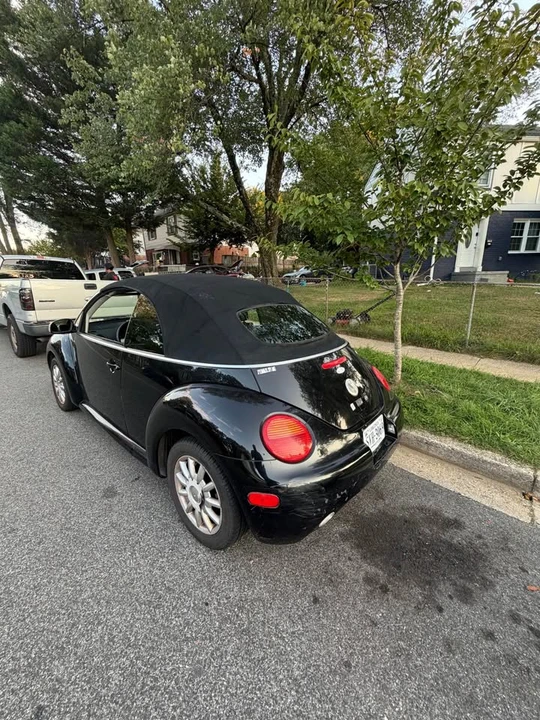 2004 Volkswagen New Beetle - Image 4 of 8