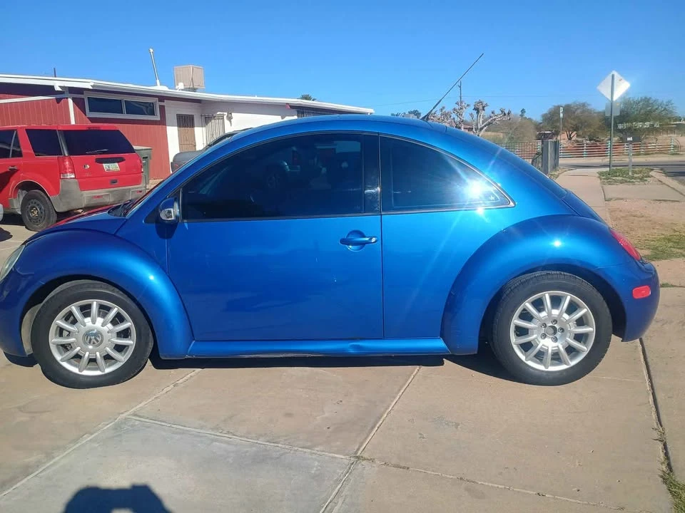 2004 Volkswagen New Beetle - Image 8 of 10