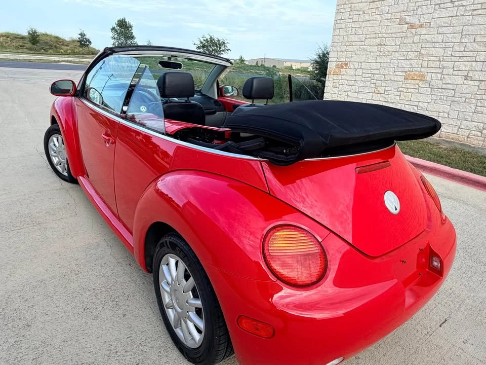 2004 Volkswagen New Beetle - Image 8 of 14