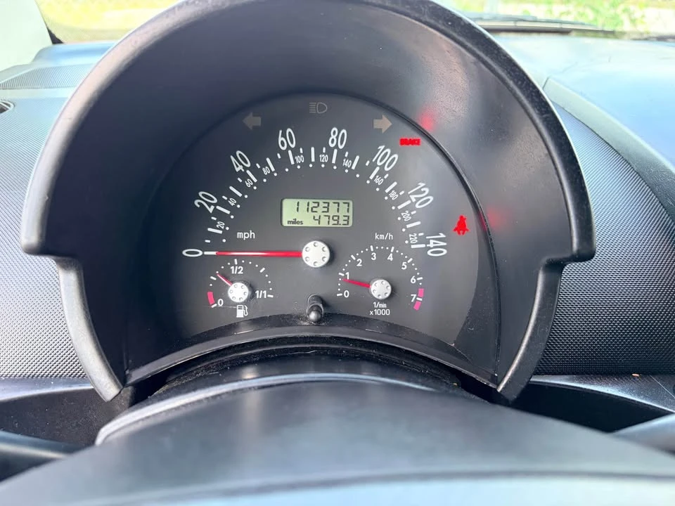 2004 Volkswagen New Beetle - Image 12 of 14
