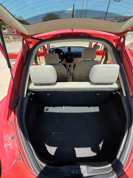 2004 Volkswagen New Beetle - Image 14 of 16