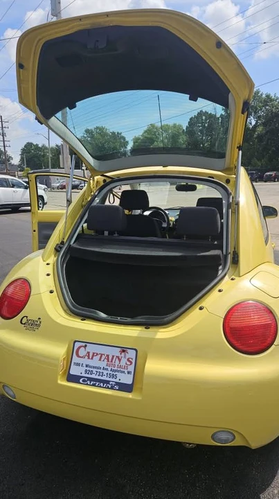 2004 Volkswagen New Beetle - Image 11 of 14