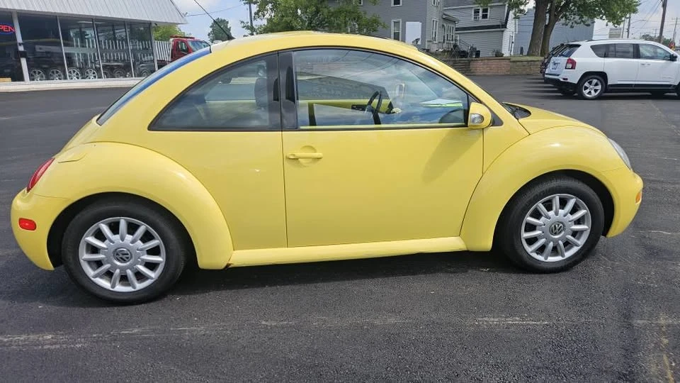 2004 Volkswagen New Beetle - Image 5 of 14